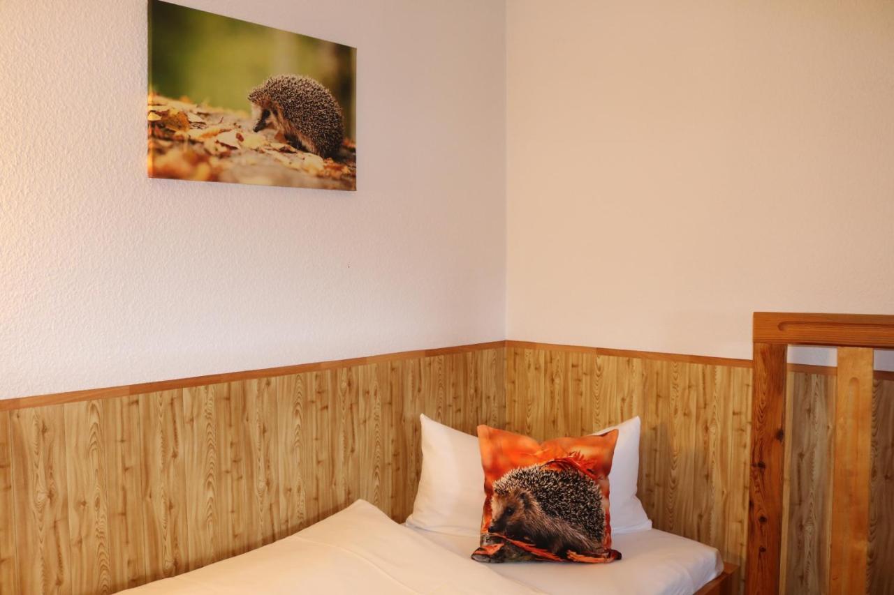 Hotel Und Restaurant Karpfenschaenke Schenkendobern Exteriör bild